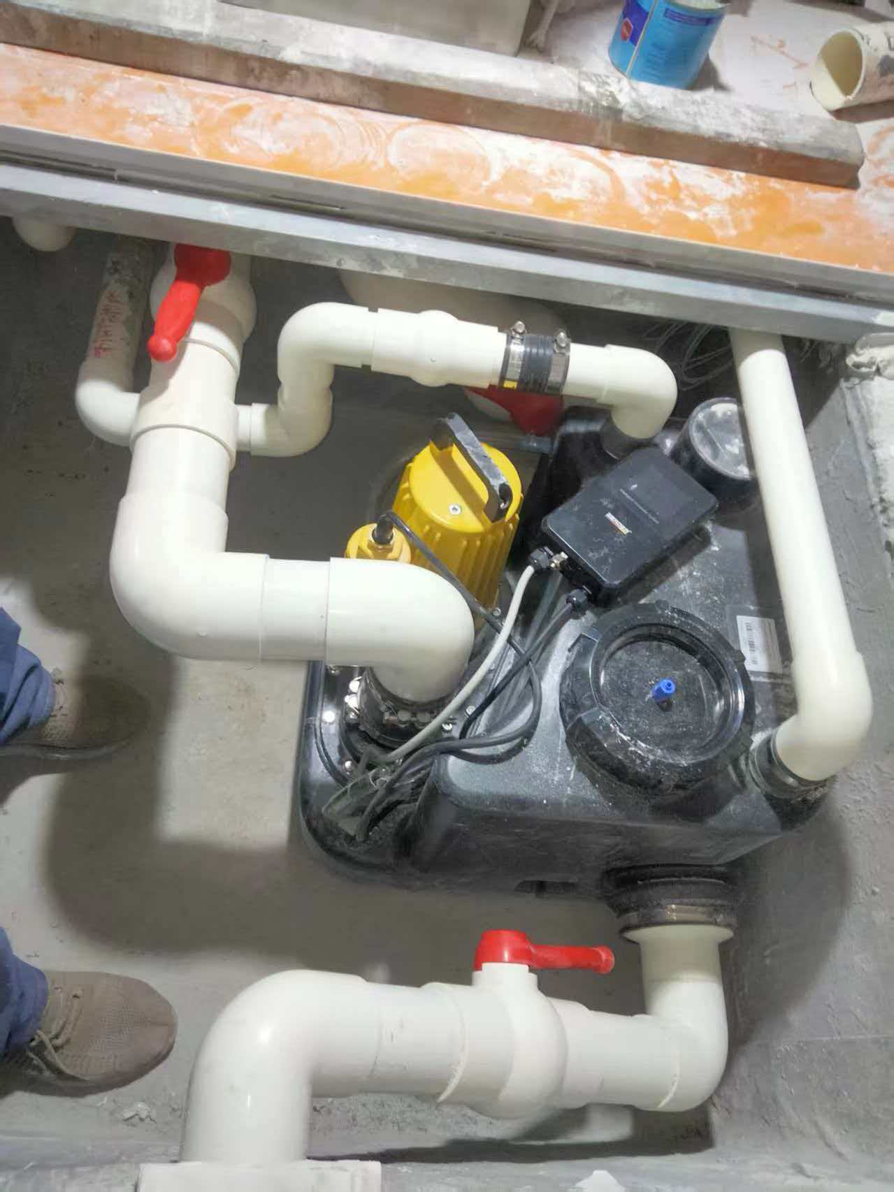 污水提升器